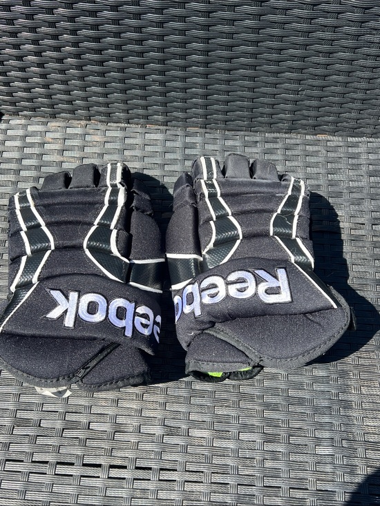 Reebok Other - Reebok Black and White Hockey Gloves